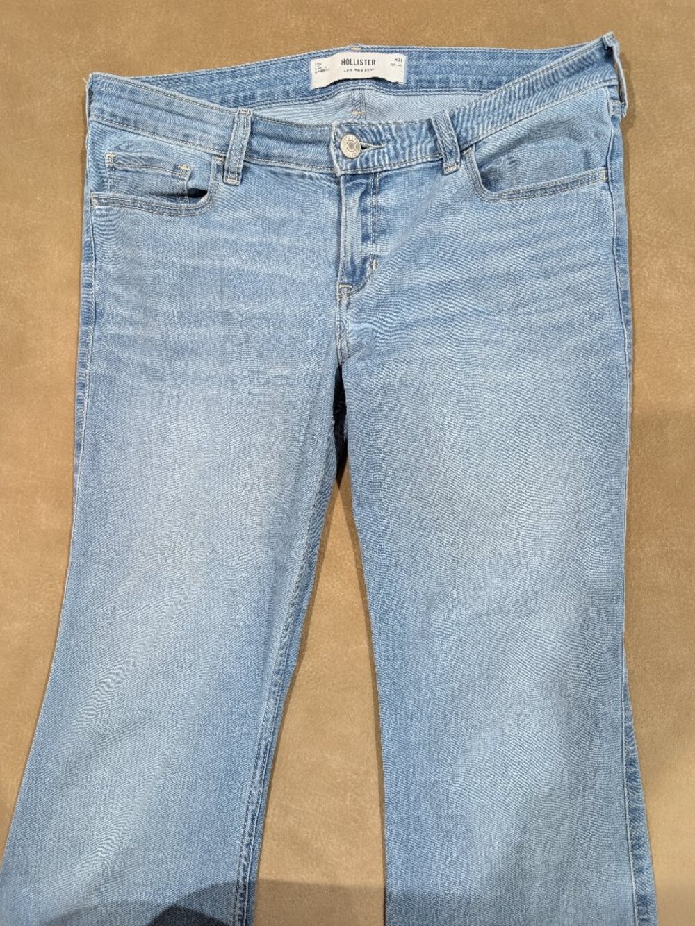 Hollister Low-Rise Bootcut Jeans – Size 12 Regular / W31